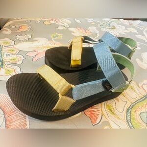 Teva Midform Universal Sandals women sz 8